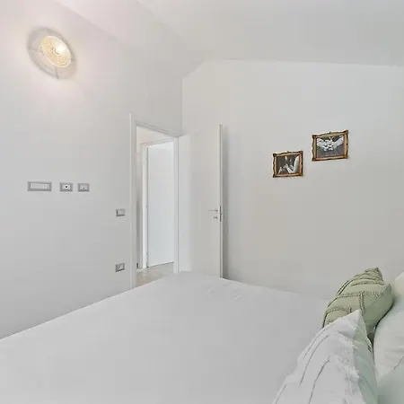 Aria De Domus Semesterbostad *